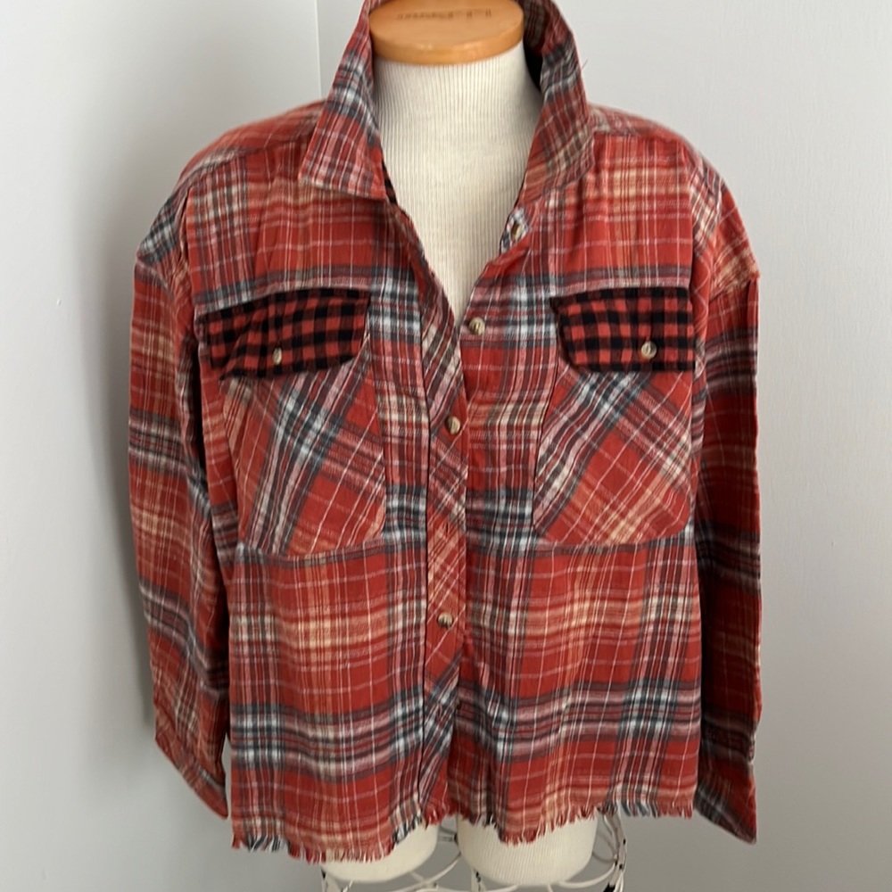 Jolie and Joy Cropped flannel shirt